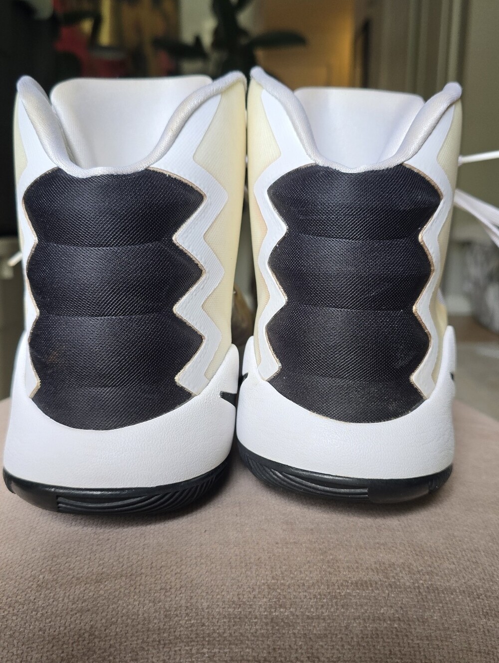 Nike Zoom Hyperdunk 2016 Men's 11.5 White Black Basketball Shoes - Picture 4 of 6